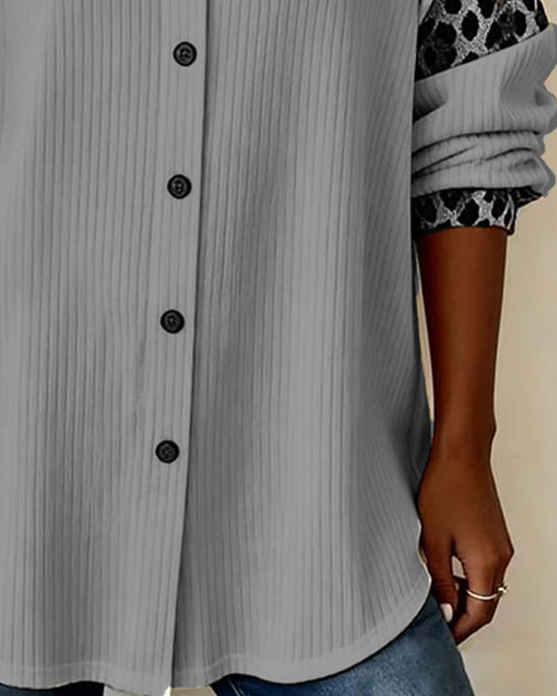 Liora | Skjorta med knappar och djärvt leopardmönster